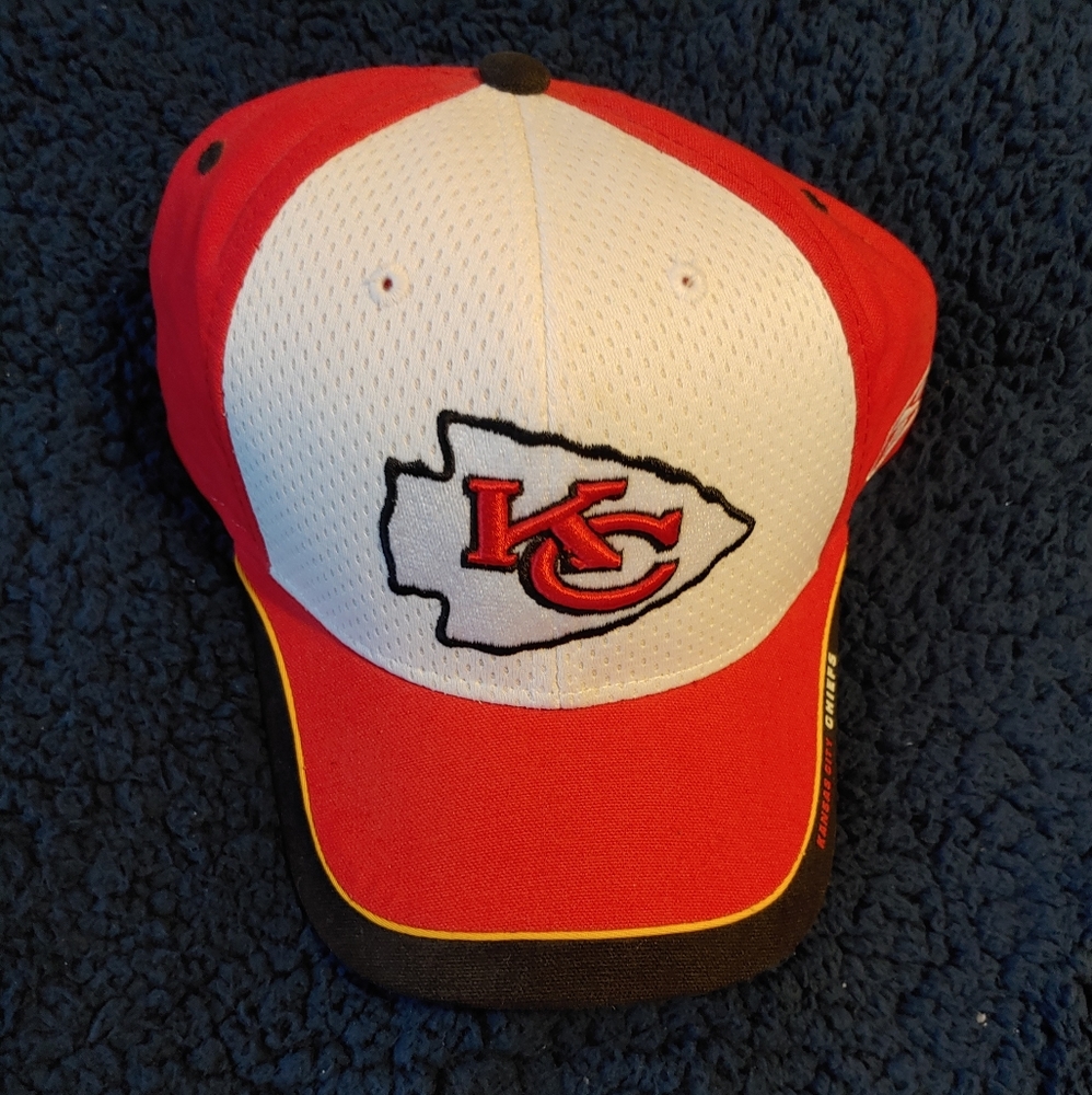 KANSAS CITY CHIEFS REEBOK HAT NWOT